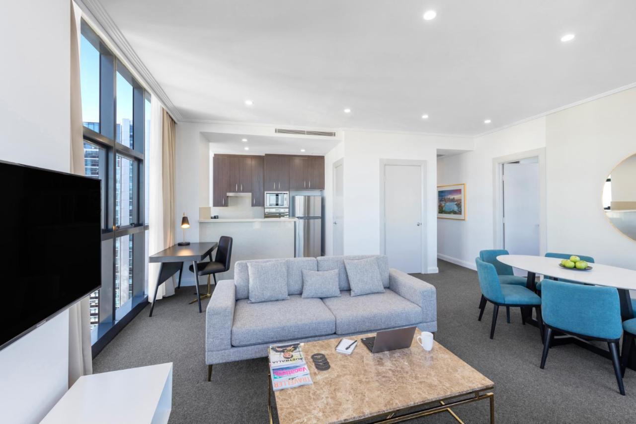 Meriton Suites Pitt Street, Сідней Екстер'єр фото A staged apartment at the new complex